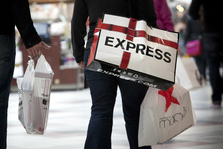 Holiday Shoppers Seek Out Deals On Black Friday Holiday Shoppers Seek Out Deals On Black Friday