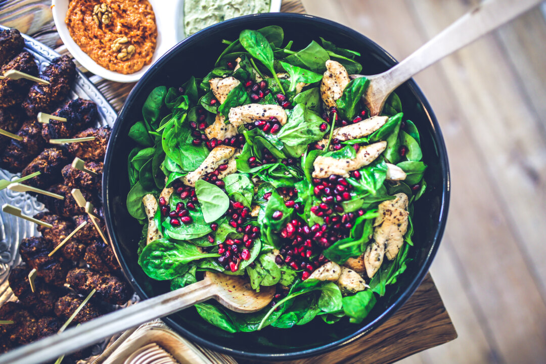 Eat healthier food will not only improve your health, but also allow you to earn more money. (pexels.com/CC00)
