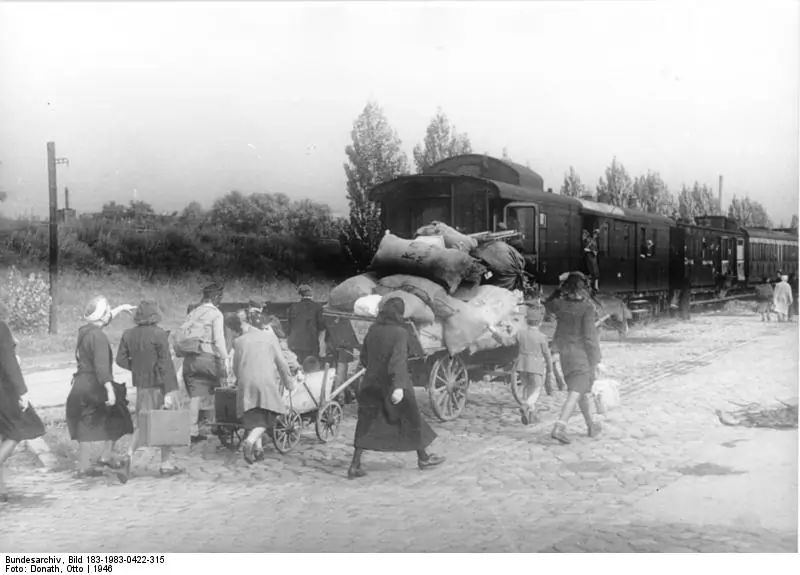 Expelled from their home in 1946. (Otto Donath/German Federal Archives, CC BY-SA)