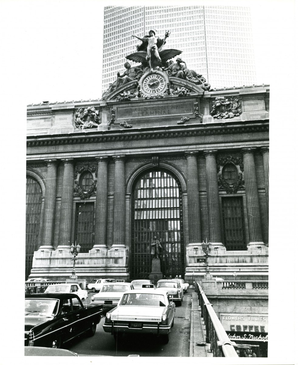 Grand Central Terminal viewed from the viaduct, prior to the renovation, in an undated photo. The completed Pan Am (now MetLife) building is in the background. Note the dirtiness of the facade, including the columns and statuary. The letters in Grand Central Terminal beneath the clock are nearly impossible to make out. (Courtesy of MTA/MetroNorth Railroad)