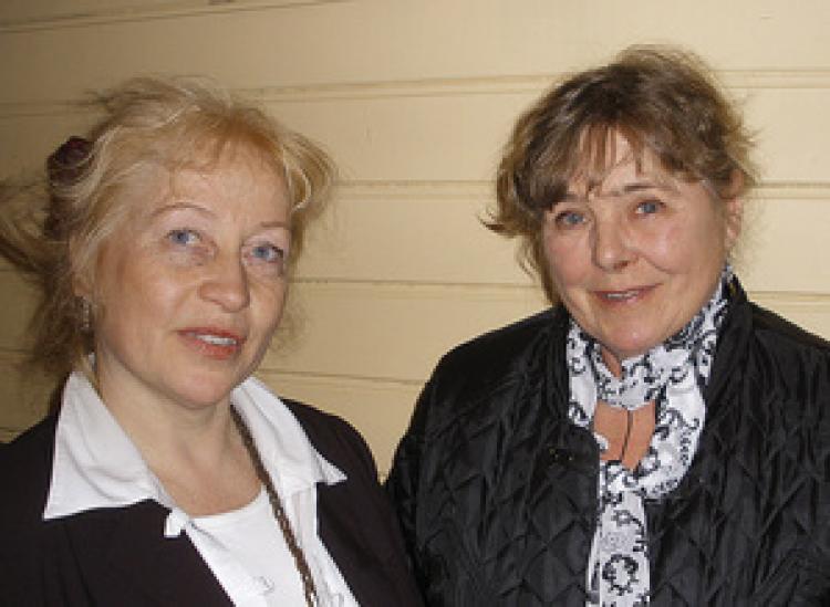 The two friends, Ms. Muronen and Ms. Karnebrink, saw the Shen Yun Performing Arts show on Wednesday at Cirkus in Stockholm. (Yvonne Kleberg/The Epoch Times) The two friends, Ms. Muronen and Ms. Karnebrink, saw the Shen Yun Performing Arts show on Wednesday at Cirkus in Stockholm. (Yvonne Kleberg/The Epoch Times)