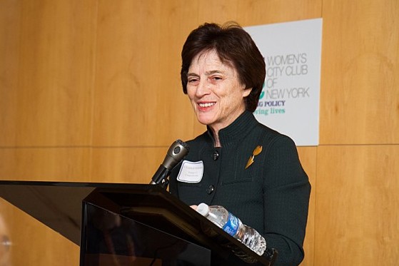 20120329Elizabeth+Holtzman+_ChasteenIMG_6280 Epoch Times Photo