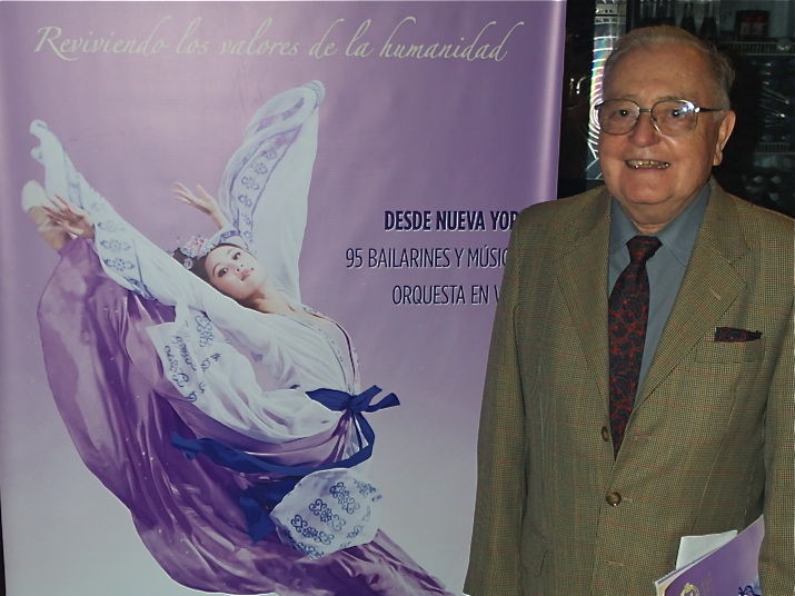20121219-BA-JuliaCortes-MiguelAngelElias-ET-EN-FolkloreProfessor-PhotobyFedericoZanzottera Mr. Miguel Angel Elias attended Shen Yun Performing Arts
