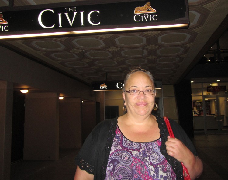 20130208-Auckland-LilyZhang-Vivian+Wigby-Ngatai-TV+Producer-CET Vivian Wigby-Ngatai was amazed at Shen Yun