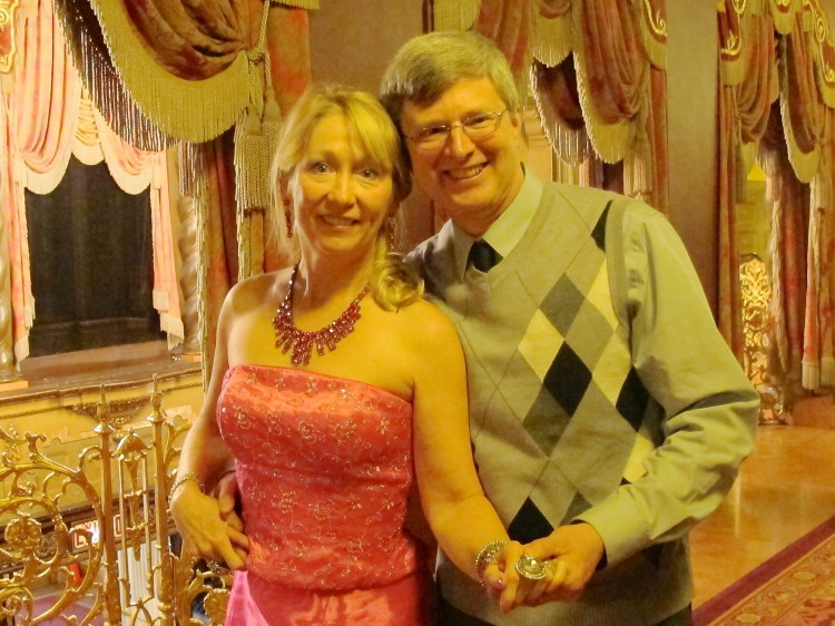 20130210_Cincinnati_TeresaLiu_John+Lanning_architect+and+LauraWolery_doctor+dancer_DJY_en Epoch Times Photo