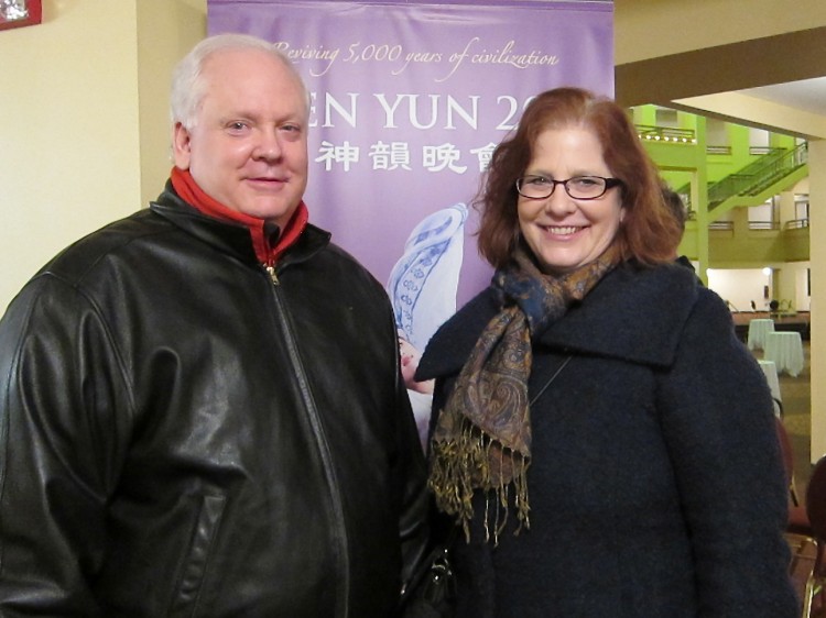 Dave Neuwald and his sister, Barbara Kurudza, enjoy an evening at Shen Yun