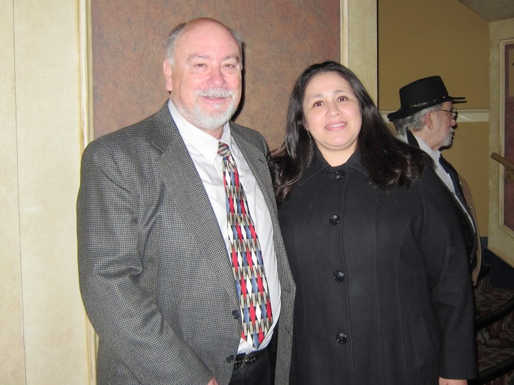 20130223_Minneapolis_ValerieAvore_Jose+Alvares_ret.+VPof+Operations_Lillian+Rapalo_EET_en Jose Alvarez and Lillian Ratalo enjoy Shen Yun