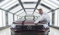 VW to Reshuffle $56 Billion Battery Push as Samsung Deal at Risk