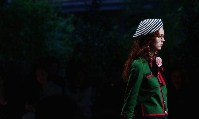 MILAN, ITALY - SEPTEMBER 23:  A model walks the runway during the Gucci fashion show as part of Milan Fashion Week  Spring/Summer 2016 on September 23, 2015 in Milan, Italy.  (Photo by Vittorio Zunino Celotto/Getty Images)
