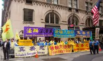 Outside the UN, Protesters Call on China’s Xi Jinping to Keep His Word