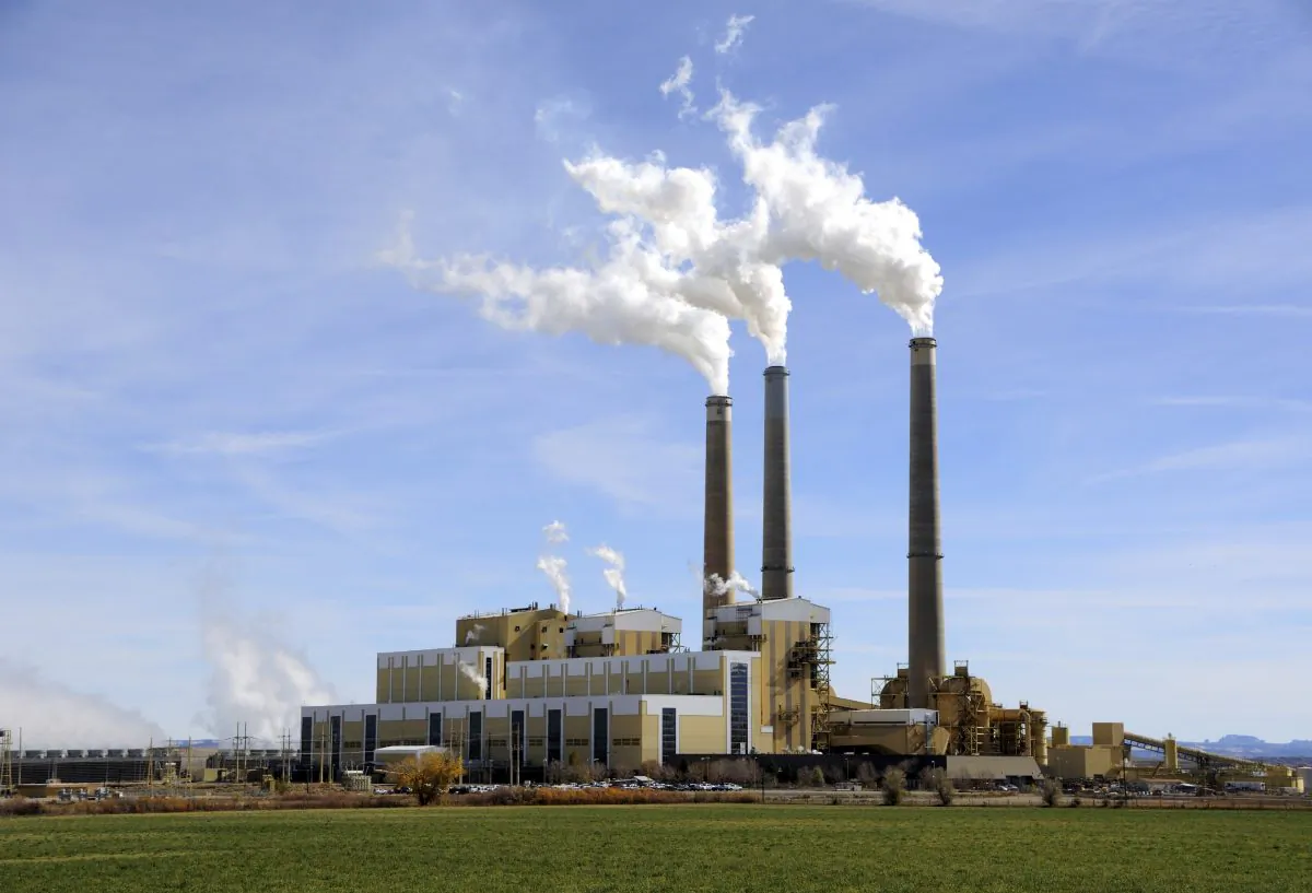Coal-fired power plant. (helt2/iStock)