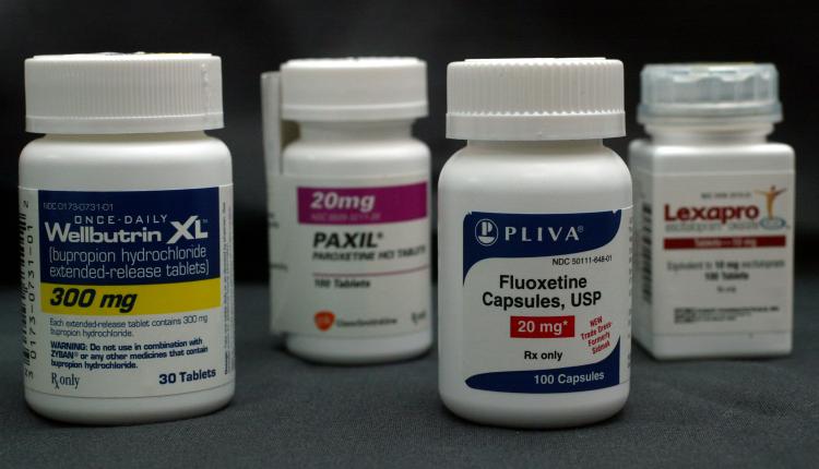 Antidepressant pills (L-R) Wellbutrin, Paxil, Fluoxetine and Lexapro. (Joe Raedle/Getty Images) Antidepressant pills (L-R) Wellbutrin, Paxil, Fluoxetine and Lexapro. (Joe Raedle/Getty Images)