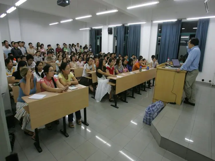 Chung To, gives a class at Fudan University in Shanghai, China on Sept. 7. 2006. Plagiarism has become a serious problem at Chinese Universities. (China Photos/Getty Images)