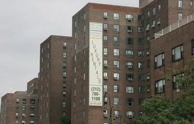 A sign advertises apartments for rent in New York City. (Don Emmert/AFP/Getty Images)