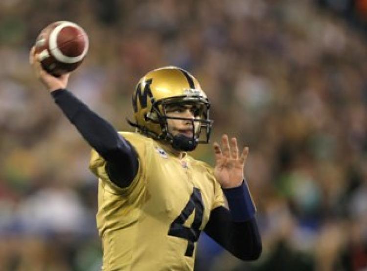 Ryan Dinwiddie 4 of the Winnipeg Blue Bombers in Toronto, Ontario, Canada. (Harry How/Getty Images) Ryan Dinwiddie 4 of the Winnipeg Blue Bombers in Toronto, Ontario, Canada. (Harry How/Getty Images)