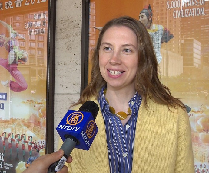 7_Theresa+Lyons_edited Theresa M. Lyons attending Shen Yun Performing Arts at Lincoln Center's David H. Koch Theater on Sunday afternoon. (Courtesy of NTD Television)