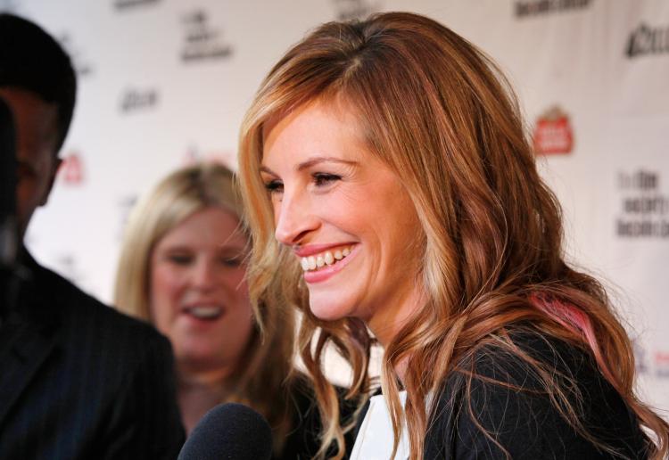 Actress Julia Roberts attends an event in New York City on April 27, 2009. (Mark Von Holden/Getty Images) Actress Julia Roberts attends an event in New York City on April 27, 2009. (Mark Von Holden/Getty Images)