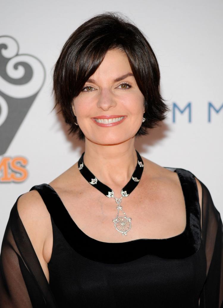 Sela Ward Images