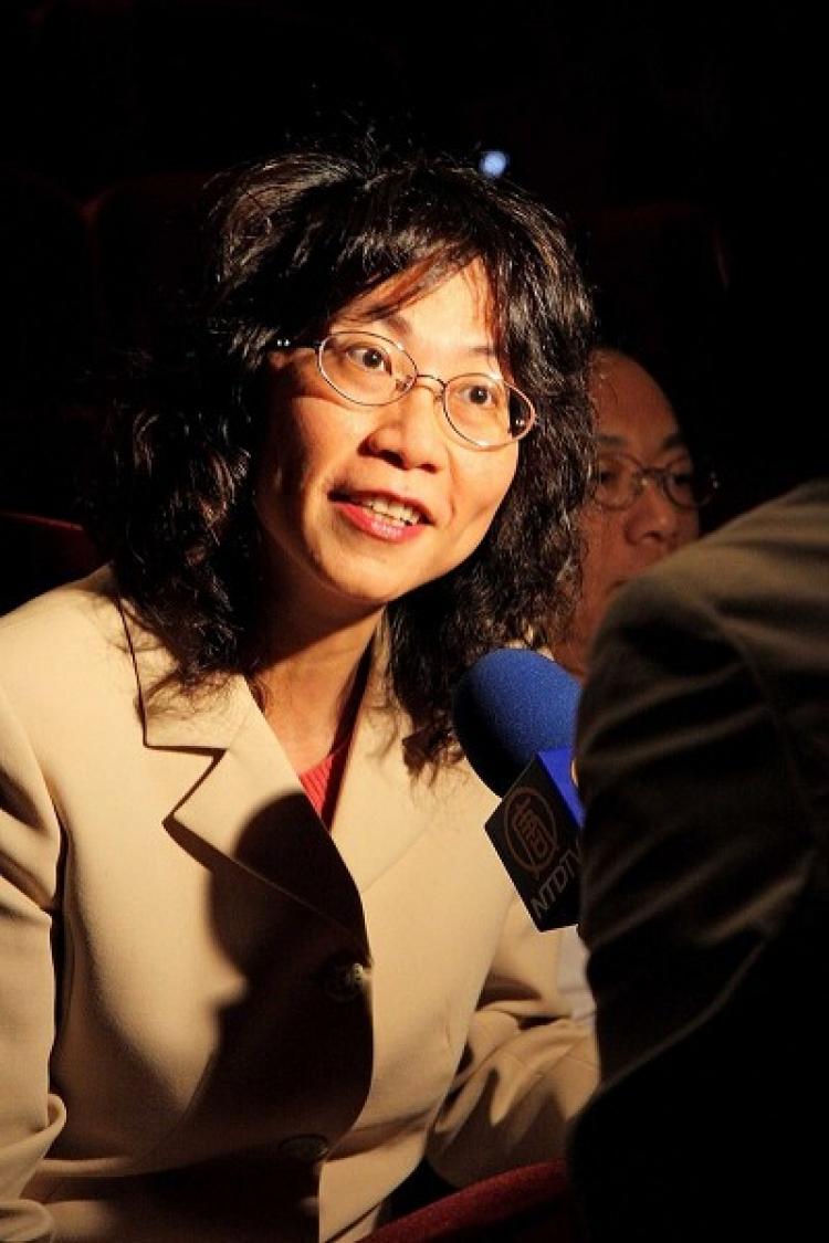 Ms. Wang Ju-Hsuan, Minister of the Council of Labor Affairs at the intermission of Divine Performing Arts in Taipei. (Lin Shijie/The Epoch Times) Ms. Wang Ju-Hsuan, Minister of the Council of Labor Affairs at the intermission of Divine Performing Arts in Taipei. (Lin Shijie/The Epoch Times)