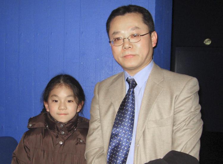 Mr. Wang brought his daughter to attend the second show of Shen Yun Performing Arts in Aarhus. (Lilly Wang/The Epoch Times) Mr. Wang brought his daughter to attend the second show of Shen Yun Performing Arts in Aarhus. (Lilly Wang/The Epoch Times)