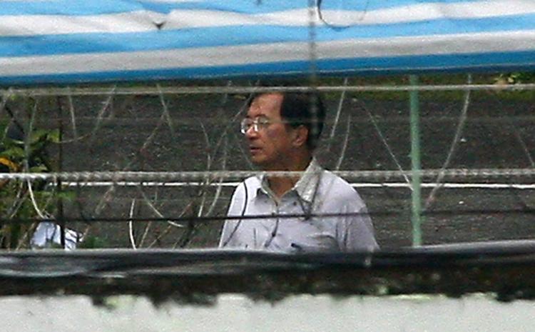 Former Taiwan president Chen Shui-bian behind barbwire at the Taipei Detention Centre in Tucheng, Taipei county. (AFP/Getty Images) Former Taiwan president Chen Shui-bian behind barbwire at the Taipei Detention Centre in Tucheng, Taipei county. (AFP/Getty Images)