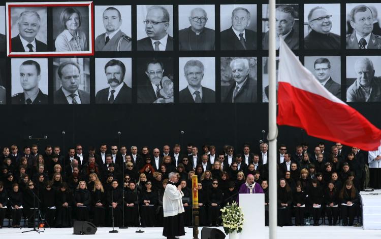 Archbishop Jozef Kowalczyk (C, R) conducts a mass during a public memorial service on Pilsudski square in Warsaw on April 17, 2010 for the 96 victims of last April 10's air crash in Smolensk that killed Poland's president Lech Kaczynski. (Radek Pietruszka/Getty Images ) Archbishop Jozef Kowalczyk (C, R) conducts a mass during a public memorial service on Pilsudski square in Warsaw on April 17, 2010 for the 96 victims of last April 10's air crash in Smolensk that killed Poland's president Lech Kaczynski. (Radek Pietruszka/Getty Images )