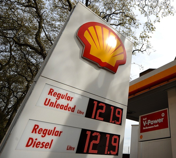 A Shell petrol station is pictured in London, on April 28, 2010. (Ben Stanall/Getty Images) A Shell petrol station is pictured in London, on April 28, 2010. (Ben Stanall/Getty Images)
