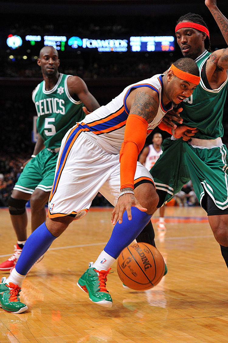 Boston Celtics v New York Knicks Carmelo Anthony (C) led the Knicks past Kevin Garnett's (5) Celtics with 37 points, many off one-on-one plays. (Christopher Pasatieri/Getty Images)