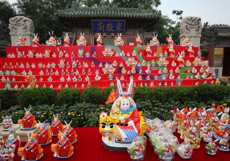 'Grandpa Rabbit' on display in Beijing's Dongyue Temple. (The Epoch Times photo archive) 'Grandpa Rabbit' on display in Beijing's Dongyue Temple. (The Epoch Times photo archive)