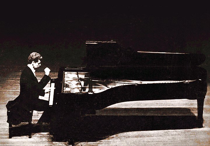 Van Cliburn, the great American pianist. Van Cliburn, the great American pianist.