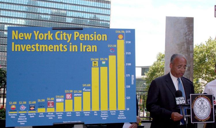 New York City Comptroller William C. Thompson says NYC Pension Funds need to invest ethically. (June Kellum/Epoch Times)