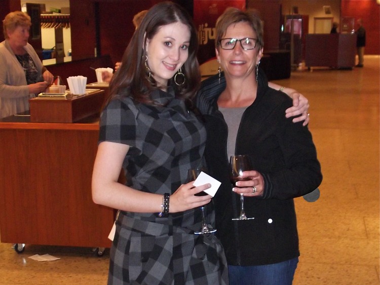 DSCF0239 Nicole Zingle (L) and her mother Arlene McDougall at Shen Yun