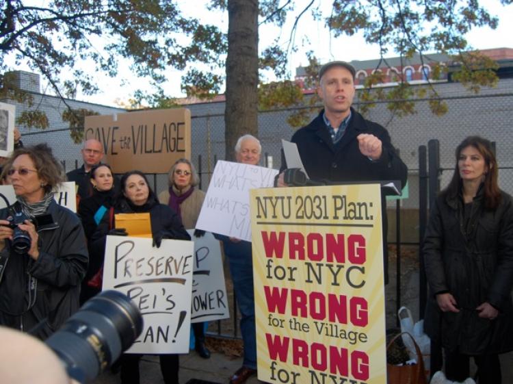 Andrew Berman, executive director of Greenwich Village Society for Historic Preservation, led a rally on Sunday to oppose NYU's plan to build a 40-story hotel and residential tower on Bleeker Street. (Catherine Yang/The Epoch Times) Andrew Berman, executive director of Greenwich Village Society for Historic Preservation, led a rally on Sunday to oppose NYU's plan to build a 40-story hotel and residential tower on Bleeker Street. (Catherine Yang/The Epoch Times)