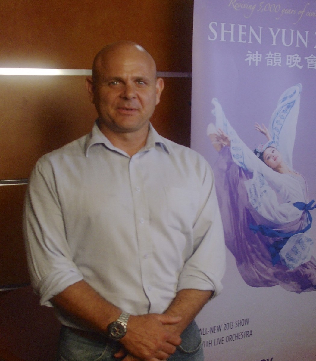Dainel+Kellie+by+Oliver+P+DSCF3401 Daniel Kellie enjoyed the matinee Shen Yun