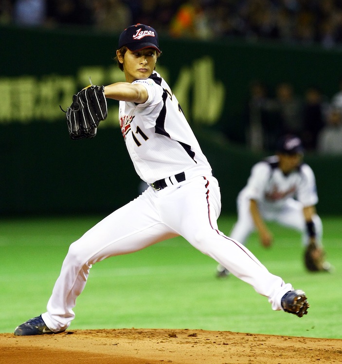 Rangers beat deadline to sign pitcher Darvish