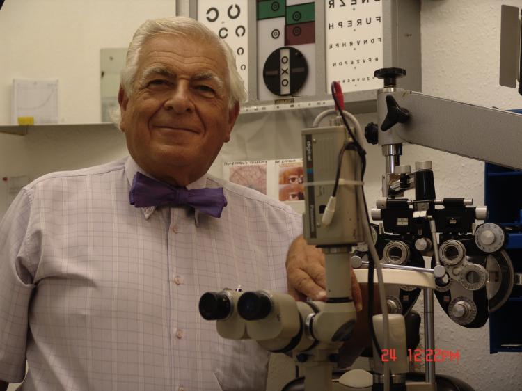 Dr. Bush's controversial stance on vitamin C and heart disease captures media attention. (Courtesy Dr. Sydney Bush) Dr. Bush's controversial stance on vitamin C and heart disease captures media attention. (Courtesy Dr. Sydney Bush)