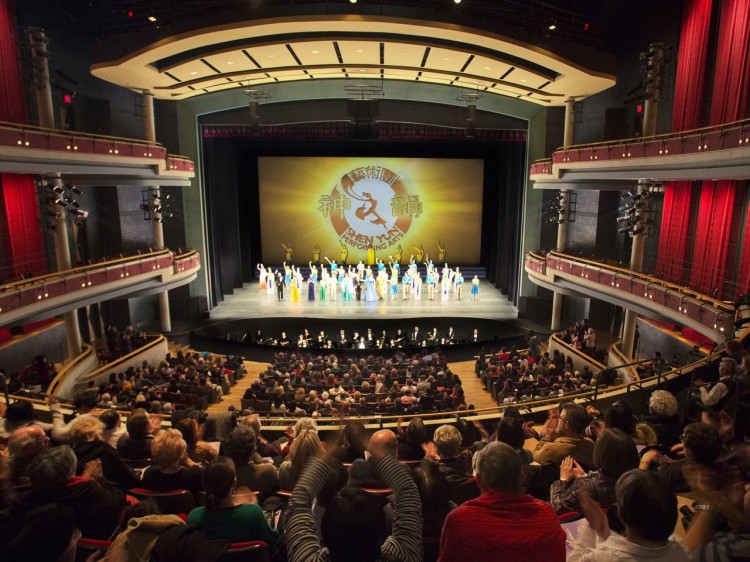 The audience applauds after Shen Yun Performing Arts' sold-out opening-night show at the Living Arts Centre in Mississauga on Thursday. (Evan Ning/The Epoch Times)