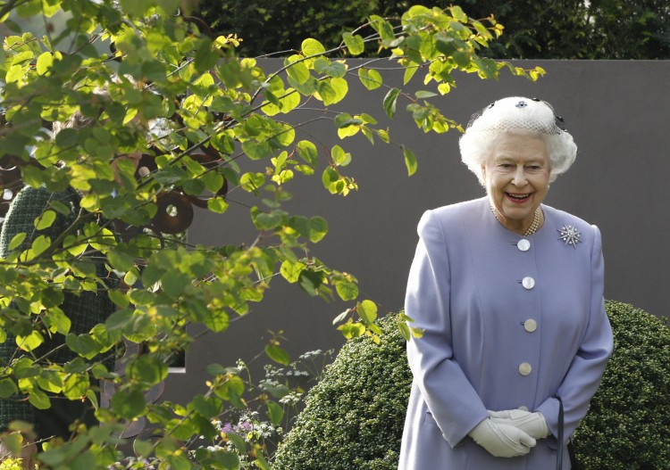 Queen Elizabeth II The Chelsea Flower Show Queen Elizabeth II The Chelsea Flower Show