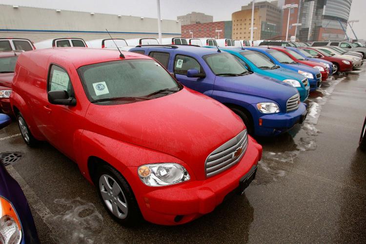 Cars and trucks are offered for sale at a Chevrolet dealership in Park Ridge, Illinois. General Motors Corp., may have to file for bankruptcy under the direction of the Obama administration. (Scott Olson/Getty Images) Cars and trucks are offered for sale at a Chevrolet dealership in Park Ridge, Illinois. General Motors Corp., may have to file for bankruptcy under the direction of the Obama administration. (Scott Olson/Getty Images)