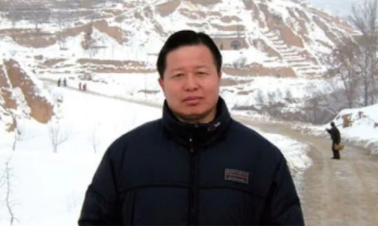 Ahead of Human Rights Day, Chinese Authorities Harass Rights Lawyers, Detain Them at Home