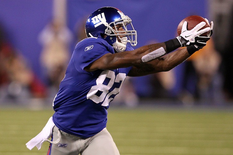 The Giants will surely be happy to have Mario Manningham's hands back in the lineup against the Cardinals Sunday afternoon. (Al Bello/Getty Images) The Giants will surely be happy to have Mario Manningham's hands back in the lineup against the Cardinals Sunday afternoon. (Al Bello/Getty Images)
