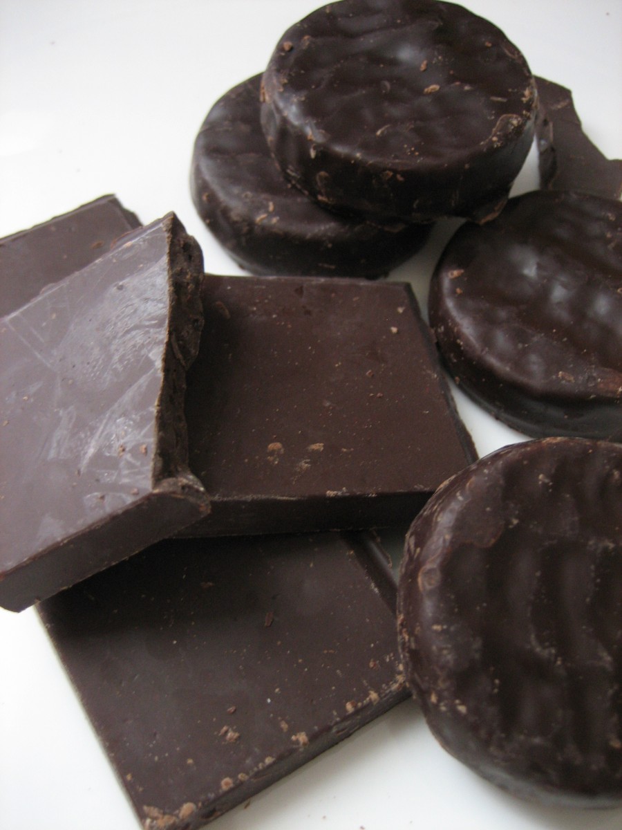 Dark chocolate consumption may lower the risk of cardiovascular disease, recent study suggests. (Charlotte Cuthbertson/The Epoch Times) Dark chocolate consumption may lower the risk of cardiovascular disease, recent study suggests. (Charlotte Cuthbertson/The Epoch Times)