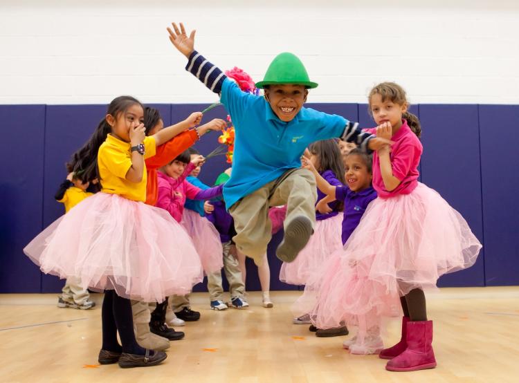 Kids from Haven Academy Charter School in the Bronx rehearse and perform the 'Nutcracker' ballet. The 175 children are from kindergarten through third grade. The workshop was held by two professional dancers from Ballet Ambassador's Inc., a nonprofit organization that gives children and teens in schools, afterschool programs, and homeless shelters the chance to learn basic ballet steps, practice scenes from the 'Nutcracker', and then perform, dressed in costumes, for parents, peers, and staff. (The Epoch Times)