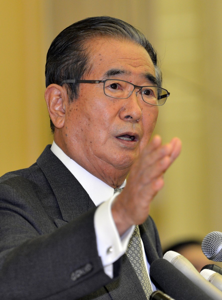 Tokyo Govrenor Shintaro Ishihara announces his resignation from his post at a press conference at the Tokyo City Hall on October 25, 2012. (Yoshikazu Tsuno/AFP/GettyImages) 