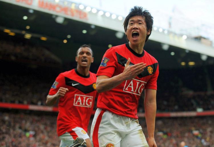 Ji-Sung Park's diving header at the goalmouth gave United three precious points on Sunday. (Michael Regan/Getty Images) Ji-Sung Park's diving header at the goalmouth gave United three precious points on Sunday. (Michael Regan/Getty Images)