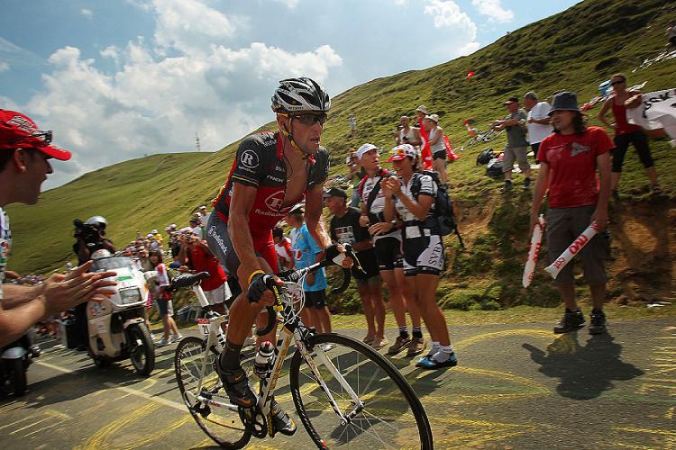 Fans cheer on Lance Armstrong as he climbs the Col d'Aubisque during Stage 16 of the 2010 Tour de France (Joel Saget/AFP/Getty Images) Fans cheer on Lance Armstrong as he climbs the Col d'Aubisque during Stage 16 of the 2010 Tour de France (Joel Saget/AFP/Getty Images)