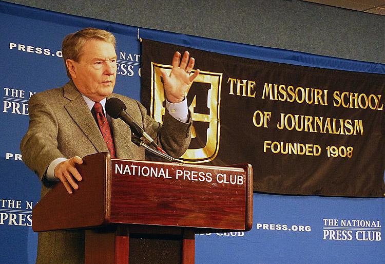 Jim Lehrer speaks at the National Press Club. (Andrea Hayley/The Epoch Times) Jim Lehrer speaks at the National Press Club. (Andrea Hayley/The Epoch Times)
