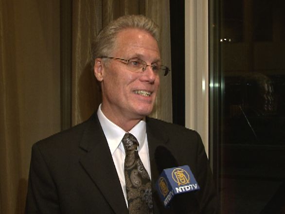 Leonard+Pederson_2_2_2013_eve Epoch Times Photo