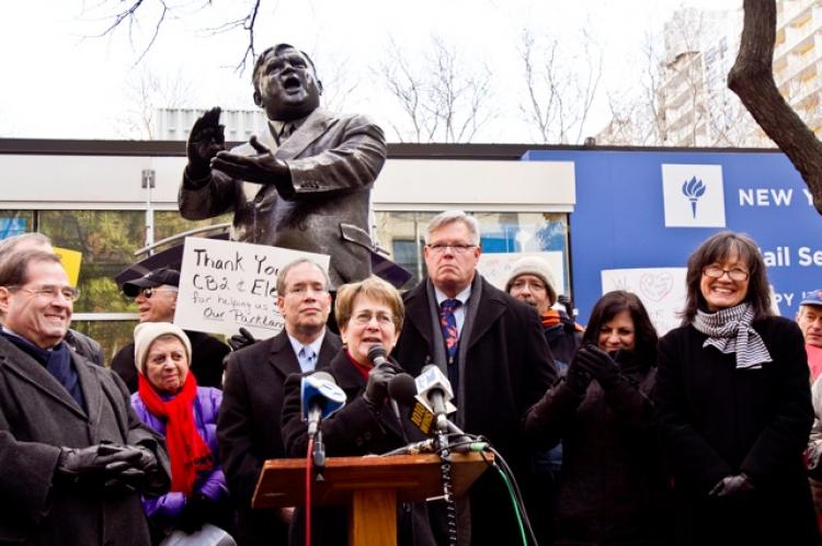 (L-R) Rep. Jerrold Nadler, Manhattan Borough President Scott Stringer, state Sen. Thomas Duane, activist Terri Cude, Community Board 2 chair Jo Hamilton, and state Assemblywoman Deborah Glick (C). (Phoebe Zheng/The Epoch Times) (L-R) Rep. Jerrold Nadler, Manhattan Borough President Scott Stringer, state Sen. Thomas Duane, activist Terri Cude, Community Board 2 chair Jo Hamilton, and state Assemblywoman Deborah Glick (C). (Phoebe Zheng/The Epoch Times)