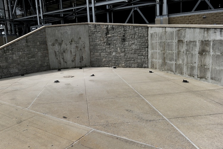 Penn State Removes Joe Paterno Statue